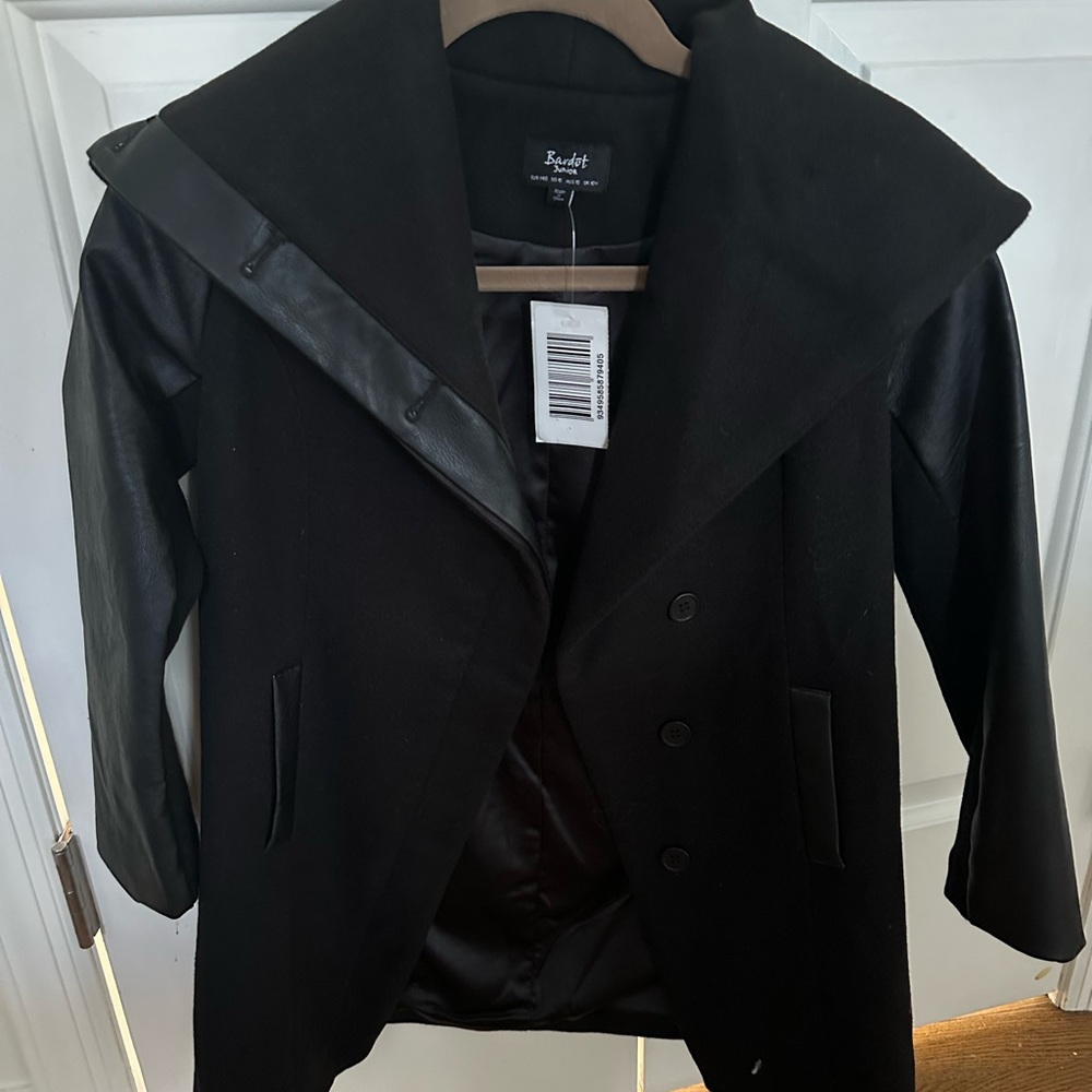 Bardot Junior black coat faux leather sleeves US10. Never worn. NWT